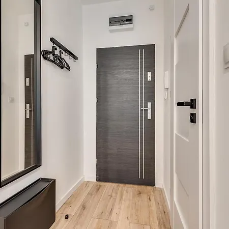 Powstańców 22 Kato Visit&love *