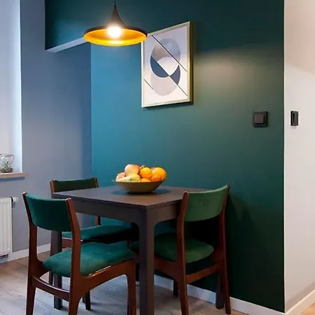 Powstańców 22 Kato Visit&love *