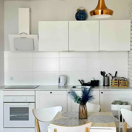 Powstańców 22 Kato Visit&love *