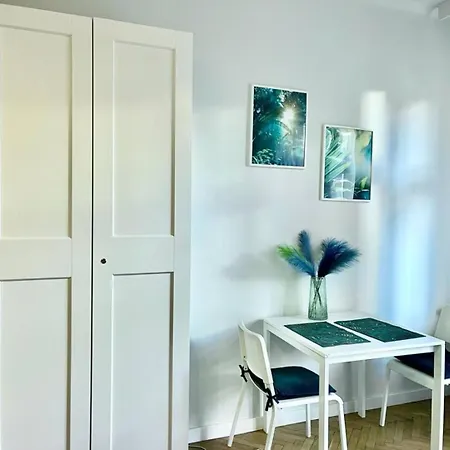 Powstancow 22 Kato Visit & *