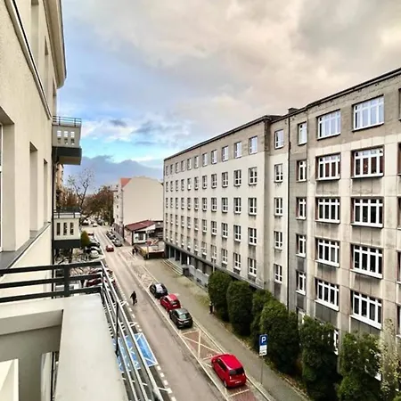 Powstancow 22 Kato Visit & Apartment *