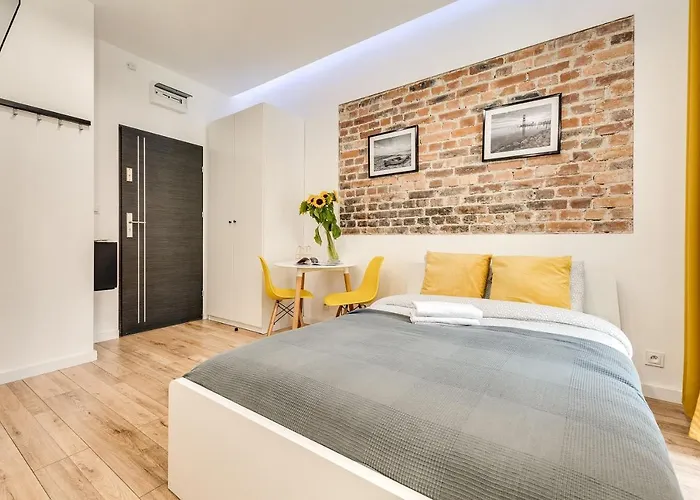 Powstancow 22 Kato Visit & *