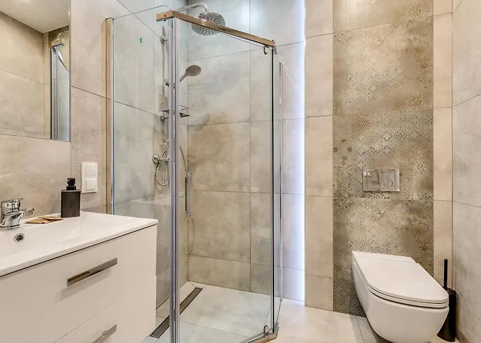 Powstancow 22 Kato Visit & Apartment *