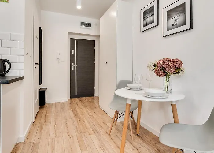 Powstancow 22 Kato Visit & Apartment