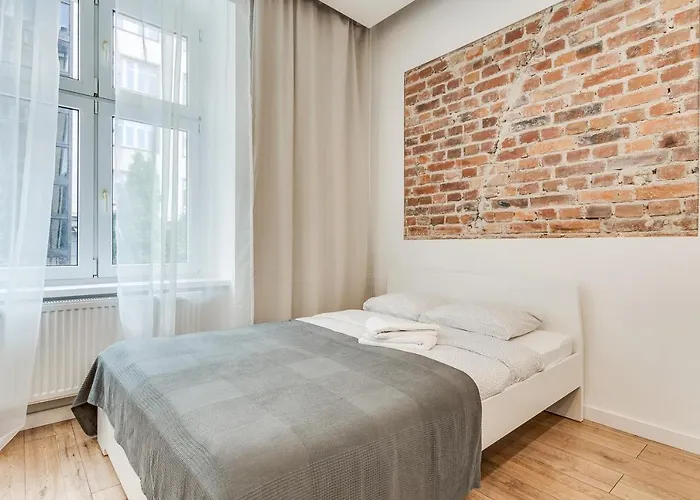 Powstancow 22 Kato Visit & קטוביץ