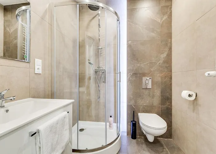 Powstancow 22 Kato Visit & דירה *