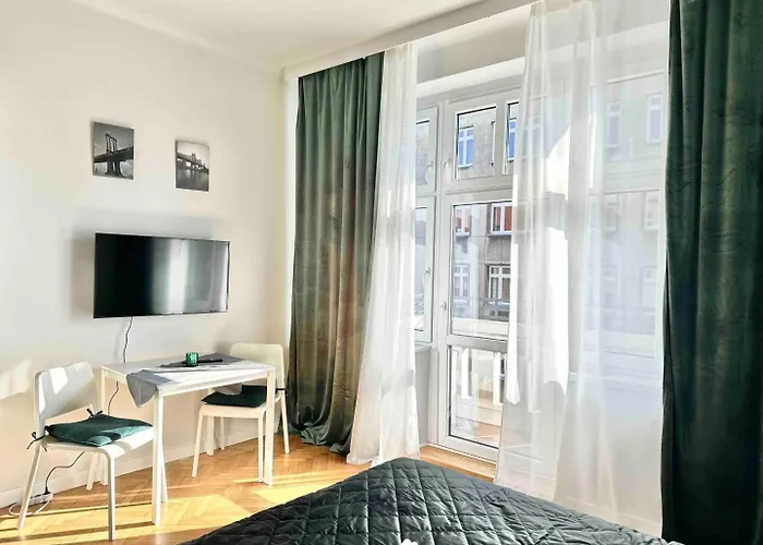 Powstancow 22 Kato Visit & Kattowitz