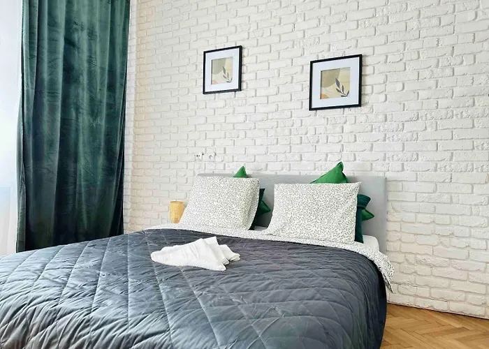 Powstancow 22 Kato Visit & Apartment